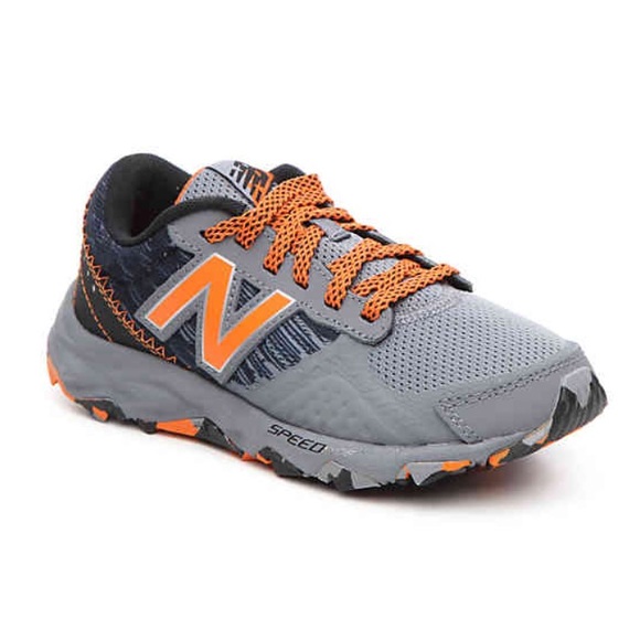 new balance kids 690